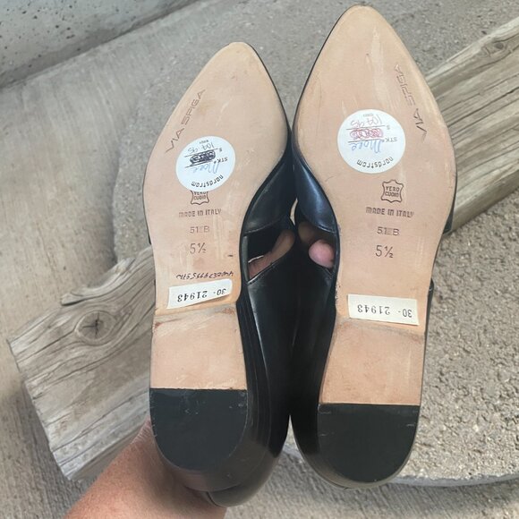 VIA SPIGA WOMEN'S BLACK LEATHER POINTED TOE CUT-OUT FLATS SIZE 5.5 - Picture 10 of 10